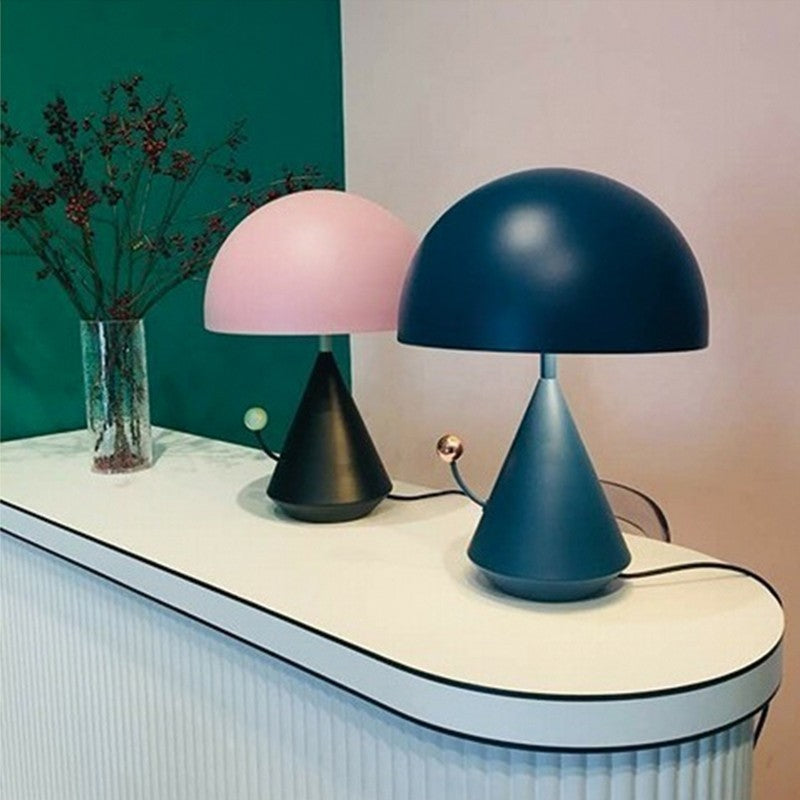 K & S | Designer Tischlampe – Moderne Pilzlampe aus Metall im stilvollen Retro-Design