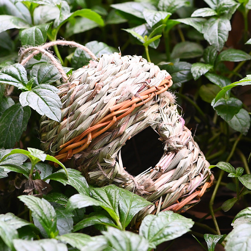 K & S | Handgefertigtes Stroh-Vogelnest aus Naturmaterial | Perfekt für Balkon, Garten & Vögel