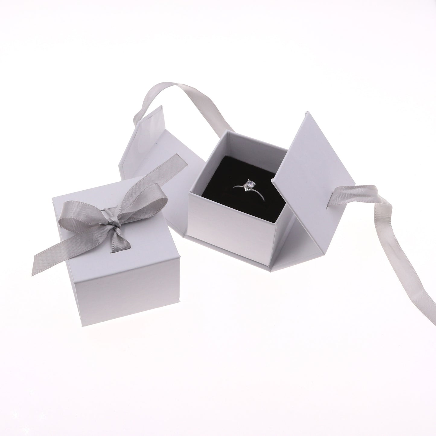 K & S | Schmuckbox Geschenkbox für Ringe & Ohrringe – Elegante Box mit Schleifenband Grau/Weiß