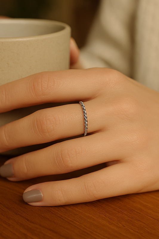 K & S | Partnerring 999 Silber Verdreht – Eleganter Schmuck für Damen & Herren