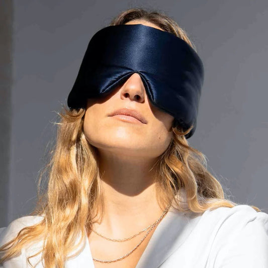 K & S | Seiden Schlafmaske mit Ohrenschutz – Hautfreundlich, Atmungsaktiv & Geräuschreduzierend