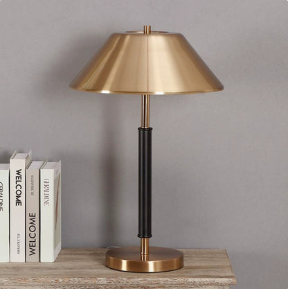 K & S | Designer Nachttischlampe – Moderne Tischlampe aus Metall in Antik-Kupfer