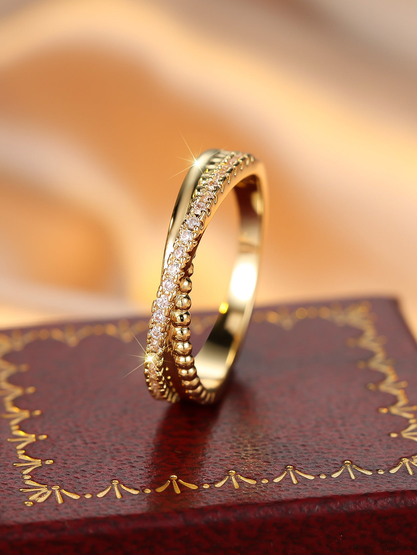 K & S | Damenring Kreuzdesign mit Weißen Diamanten – Eleganter Schmuck & Geschenkidee