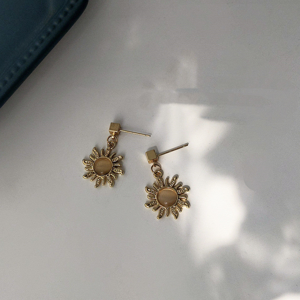 K & S | Damen Ohrstecker Echtgold – Kreatives Sonnentränen Design Eleganter Schmuck